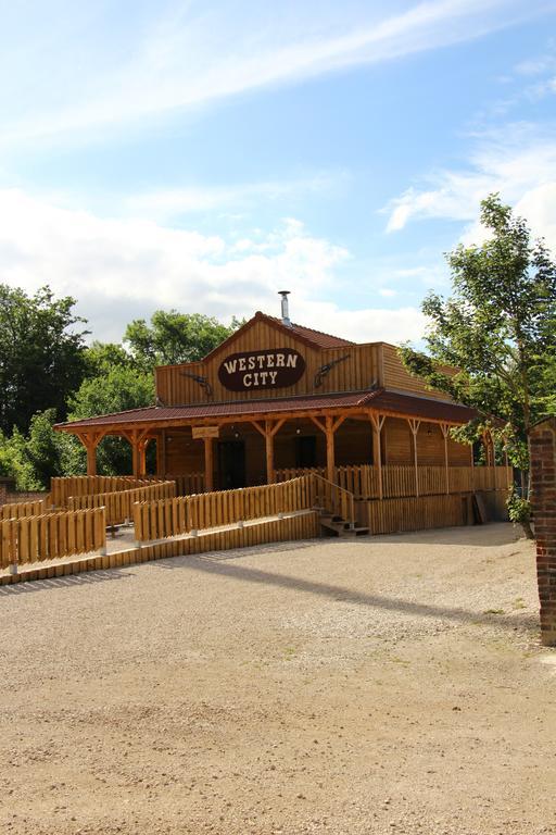 Western City Troyes Barberey-Saint-Sulpice Exterior photo